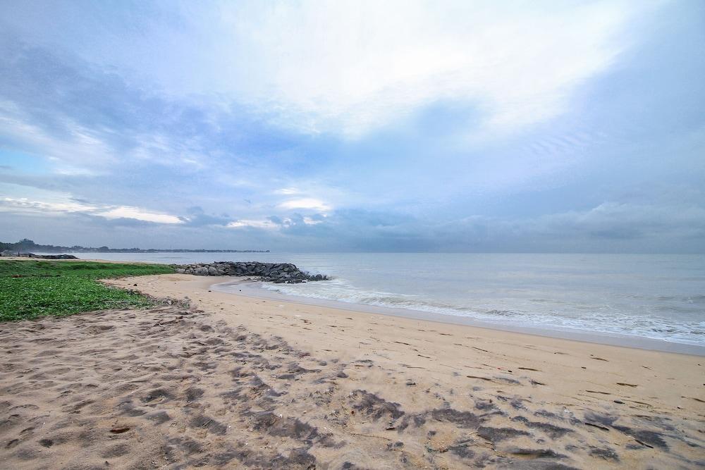 Ceylonica Beach Hotel Negombo Exterior foto