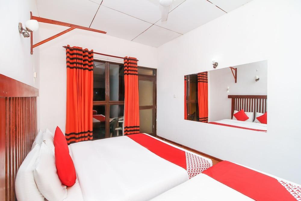 Ceylonica Beach Hotel Negombo Exterior foto